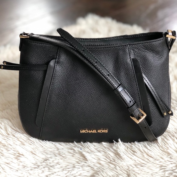 michael kors evie black